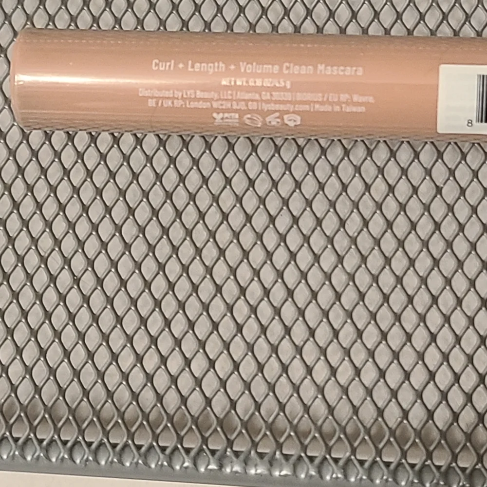 Lash Confidence Mascara in Tan by
